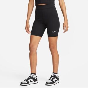 NWT Women’s X-small (23” Waist) Nike Tight Fit Mid-Rise Bike Shorts Black/White